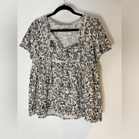 Lucky Brand Tops - Lucky Brand Monochrome Floral Blouse Size Large
